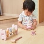 Medinis Montessori lavinamasis piramidės ir kalimo žaislo rinkinys