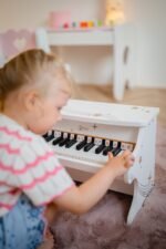 Medinis edukacinis pianinas su natų knygele vaikams