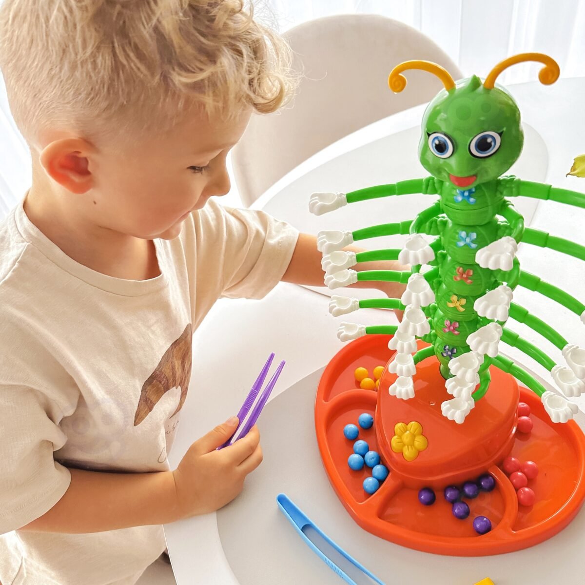 Miklumo žaidimas su šokančiu šimtakoju – Paveikslėlis 2