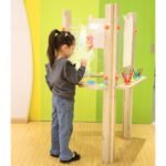 Pušinis trišakis lauko meno centras su skaidraus akrilo lentomis – Paveikslėlis 4