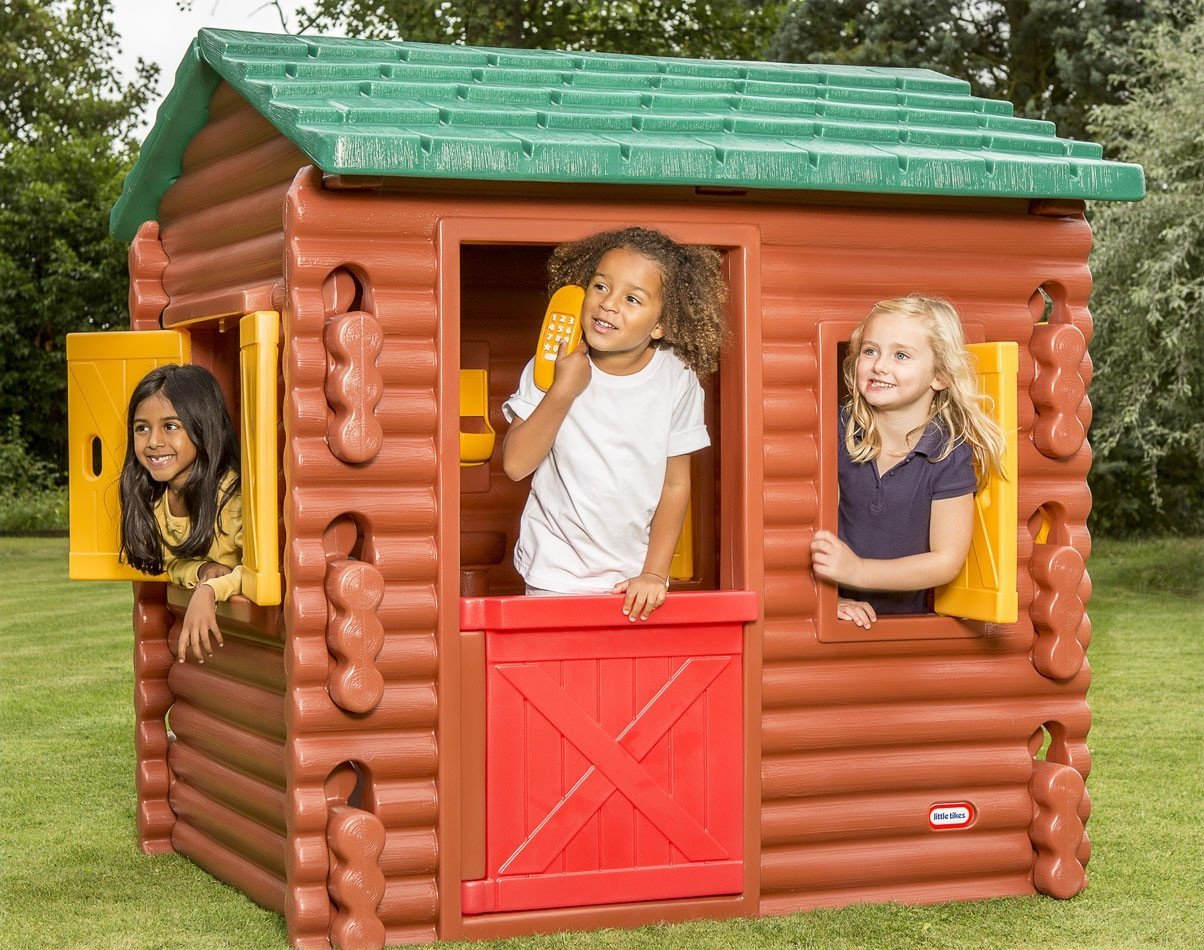 Rąstinis sodo namelis su langinėmis