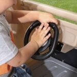 Safari visureigio žaidimų aikštelė su čiuožykla