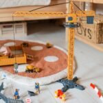 Statybų rinkinys 6 viename: sunkvežimis su kranu ir 6 mašinėlėmis