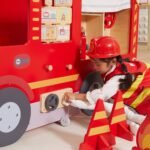Didelis medinis gaisrinis automobilis – ugniagesių žaidimų centras su priedais – Paveikslėlis 13