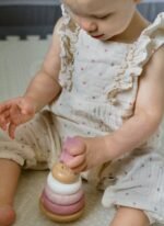 Medinė edukacinė piramidė su lapute