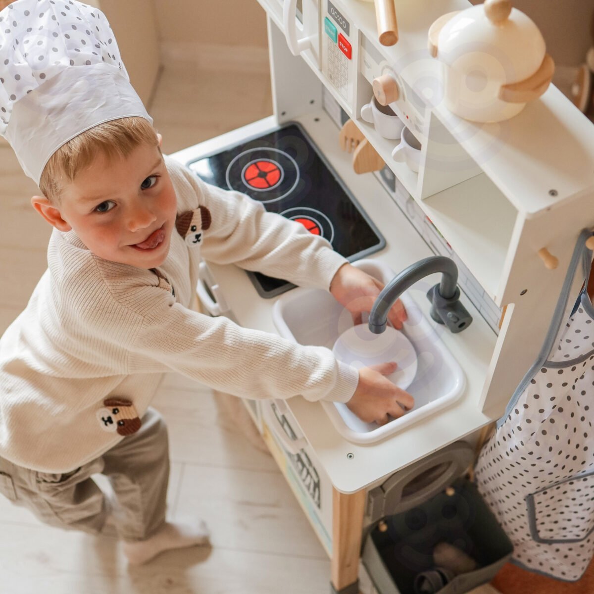 Medinė interaktyvi virtuvėlė 9 viename su skalbykle ir kreidine lenta – Paveikslėlis 8