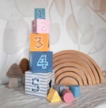 Medinė piramidė su formų rūšiuokliu ir skaičiais – Paveikslėlis 7