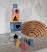 Medinė piramidė su formų rūšiuokliu ir skaičiais – Paveikslėlis 9