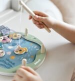 Medinis žvejybos žaidimas su skaičiais ir kauliuku