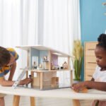 Medinių lėlių šeimos rinkinys su lanksčiomis galūnėmis – Paveikslėlis 3