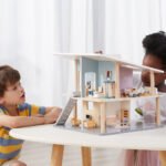 Medinių lėlių šeimos rinkinys su lanksčiomis galūnėmis – Paveikslėlis 4