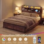 Pramoninio stiliaus lovos rėmas su LED apšvietimu įkrovimo stotele ir talpiomis daiktadėžėmis (Rūdžio spalvos ruda)