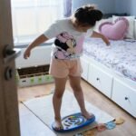 Sensorinė medinė balansavimo lenta su labirintu – Paveikslėlis 4