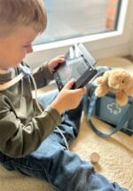 Triušis su veterinarijos rinkiniu – Paveikslėlis 2