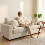 Trivietė sofa su gilia sėdyne ir dirbtinio aksomo apmušalais – Paveikslėlis 8