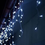 LED varveklių girlianda laukui 19 m su 500 šaltai baltų diodų