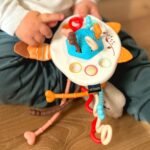 Montessori sensorinis lapės kramtukas-barškutis