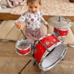 Muzikinis būgnų rinkinys vaikams su lėkšte ir lazdelėmis – Paveikslėlis 3