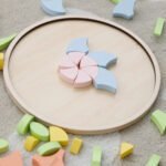Pastelinė Montessori dėlionė mandaloms su gėlių motyvais