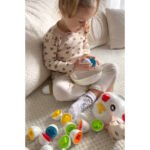Montessori edukacinė višta-rūšiuoklė formoms pažinti