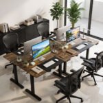 Elektrinis aukščio reguliavimo stalas su T-formos rėmu 140x60 cm (Kaimiška ruda) – Paveikslėlis 2