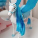 Interaktyvus judantis pegasas su šepetėliu – Paveikslėlis 4