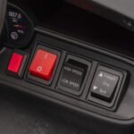 Elektrinis vaikiškas policijos automobilis su valdymo pultu, 2 varikliais ir amortizacija – Paveikslėlis 9