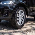 Vaikiškas paspiriamas automobilis Land Rover Discovery su garso efektais ir daiktadėže – Paveikslėlis 8