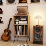 Vinilo grotuvo staliukas su įkrovimo stotele ir plokštelių laikikliu (Natūrali) – Paveikslėlis 2