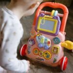 Interaktyvi vaikštynė-stumdukas su muzika ir piešimo lenta – Paveikslėlis 4