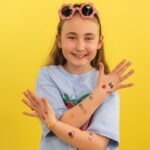 Laikinos tatuiruotės, Draugės – Paveikslėlis 6