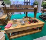 Lauko edukacinis žaidimų rinkinys su smėlio stalu ir muzikos instrumentais – Paveikslėlis 3