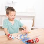 Lipdukų knygelė su daugkartinio naudojimo šuniukų personažais – Paveikslėlis 3