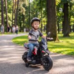 Vaikiškas elektrinis motociklas Aprilia su nuimamais balansiniais ratukais – Paveikslėlis 2