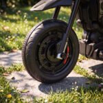 Vaikiškas elektrinis motociklas Aprilia su nuimamais balansiniais ratukais – Paveikslėlis 9